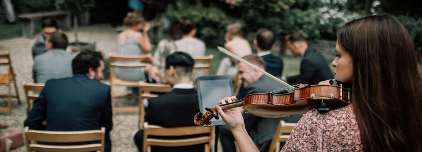 Hire Violinists Near You in Newbury